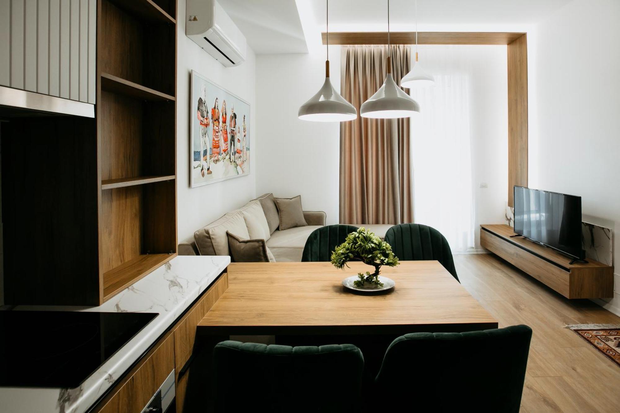 Stylish Nest @15 Min To Center Apartment Tirana